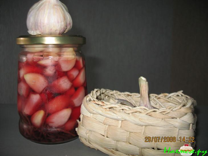 Маринованный чеснок
