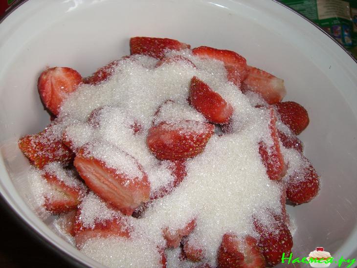 Клубничное варенье с орехами и семечками!