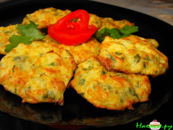 Капустные оладьи с сыром