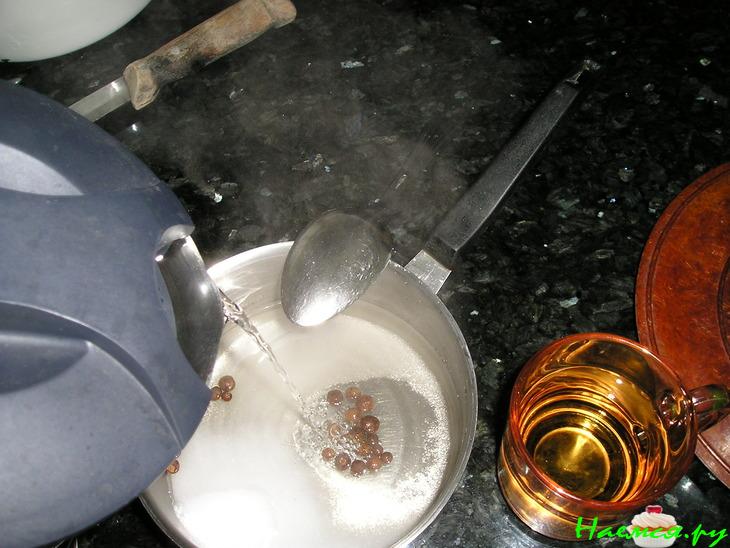 Огурцы маринованные с чесночком