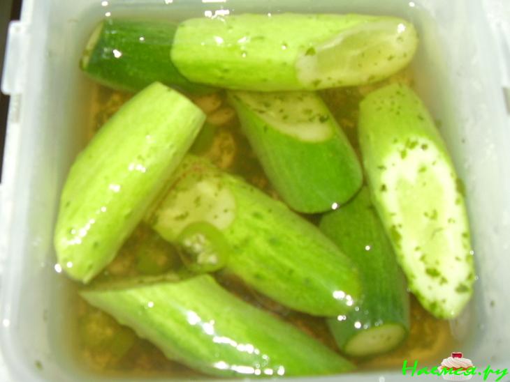 Малосольные остренькие огурчики