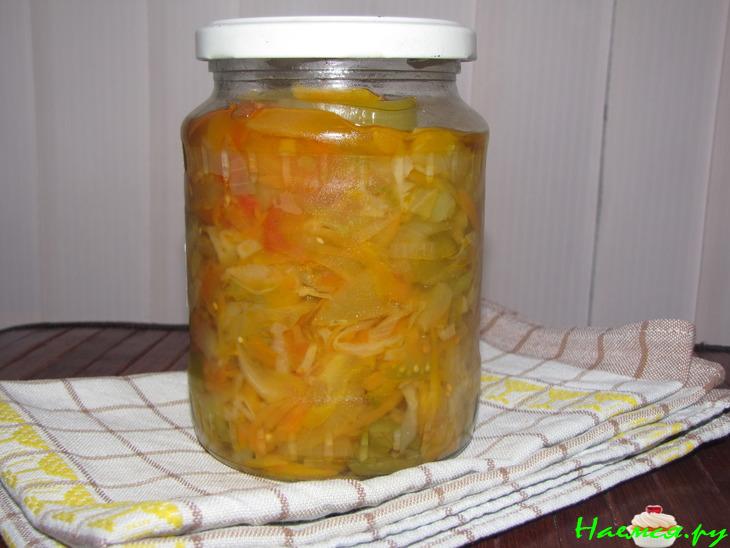 Салат "Балатонский" консервированный из зелёных помидор