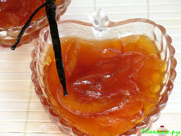 Нектариновое варенье с бурбонской ванилью