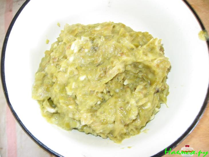 Яблочное пюре &laquo;Неженка&raquo; из молодых яблочек и Яблочный компот из остатков