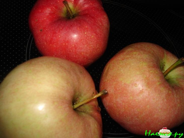 Варенье "Янтарное" - яблочное в карамели с белым шоколадом 