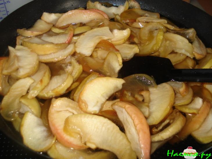 Варенье "Янтарное" - яблочное в карамели с белым шоколадом 