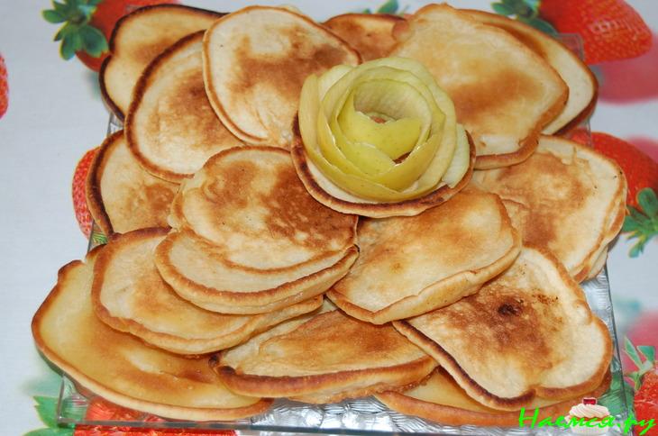 Блинчики с яблоком