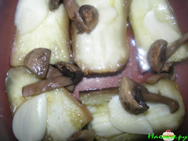 Баклажаны маринованные с шампиньонами Баклажаны маринованные с шампиньонами