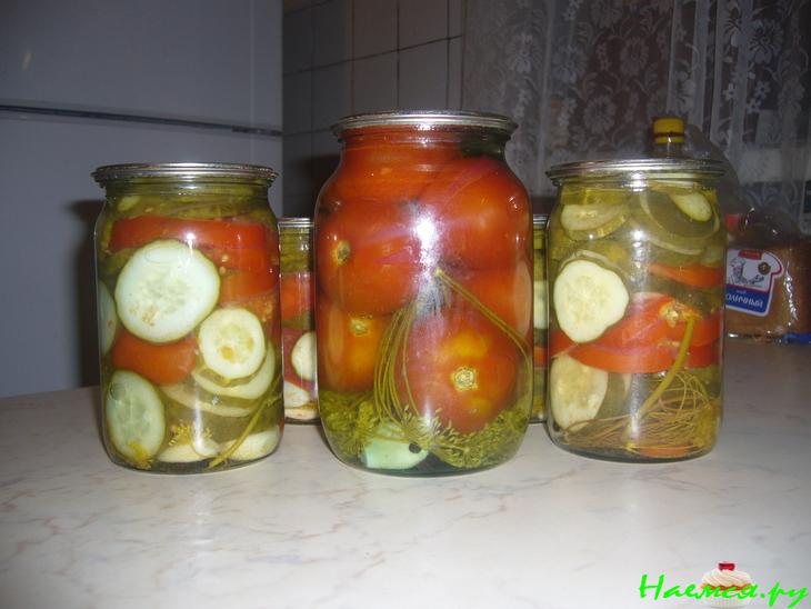 Салат помидоры с огурцами кружочками Салат помидоры с огурцами кружочками