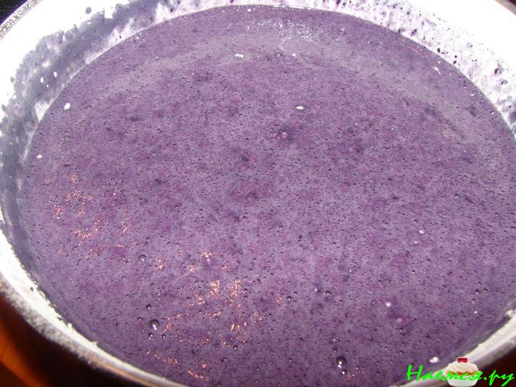 Тоненькие черничные блины с корицей