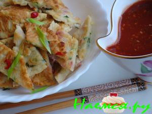 Блинчики с соусом в китайском стиле