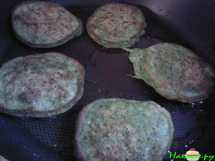 Изумрудные оладьи с жемчугом