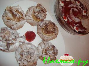 Блины с заварным кремом под ягодным соусом! (2 варианта подачи)