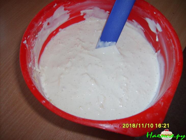 Блинчики с яблоками и сметаной