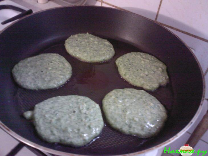 Изумрудные оладьи с жемчугом