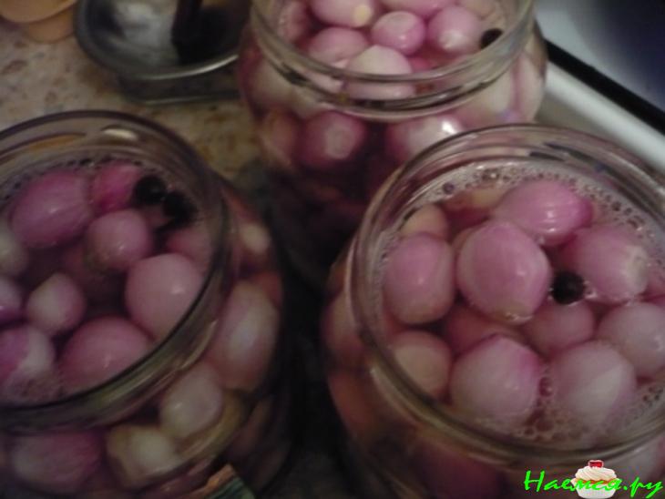 Маринуем коктейльный лучок на зиму