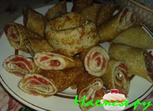 Блины с красной рыбкой и сливочным сыром