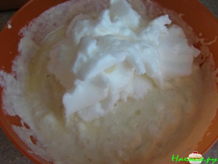 Оладьи с сыром рикотта, бананами и медовым маслом Оладьи с сыром рикотта, бананами и медовым маслом