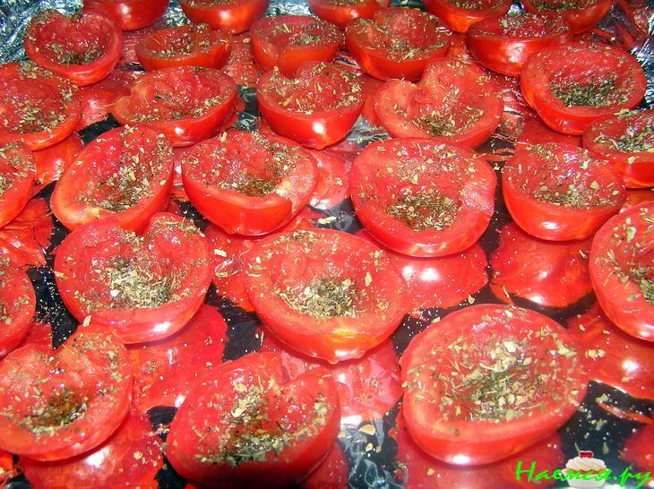 Вяленые помидоры с травами