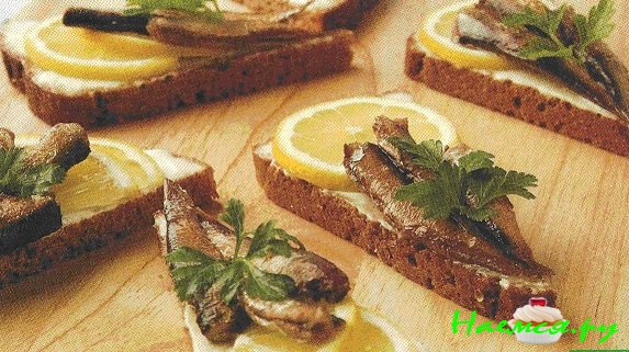 Бутерброды со шпротами