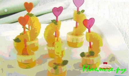 Канапе фруктовые