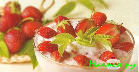 Крем творожный с клубникой