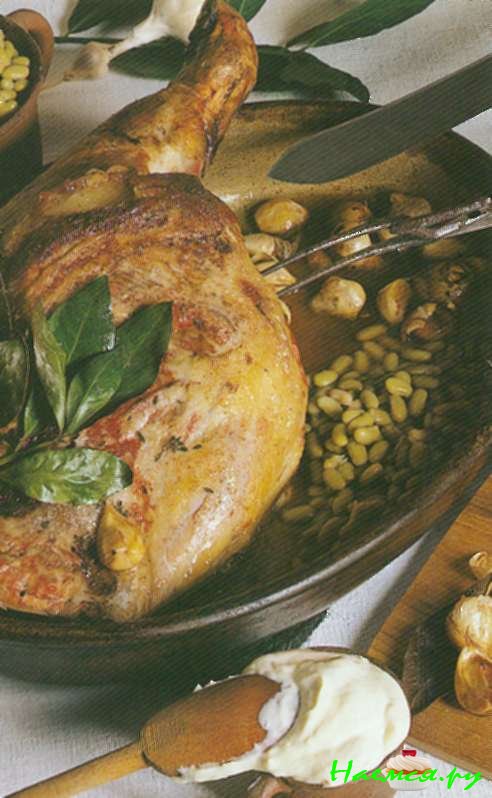 Нога барашка под чесночным соусом