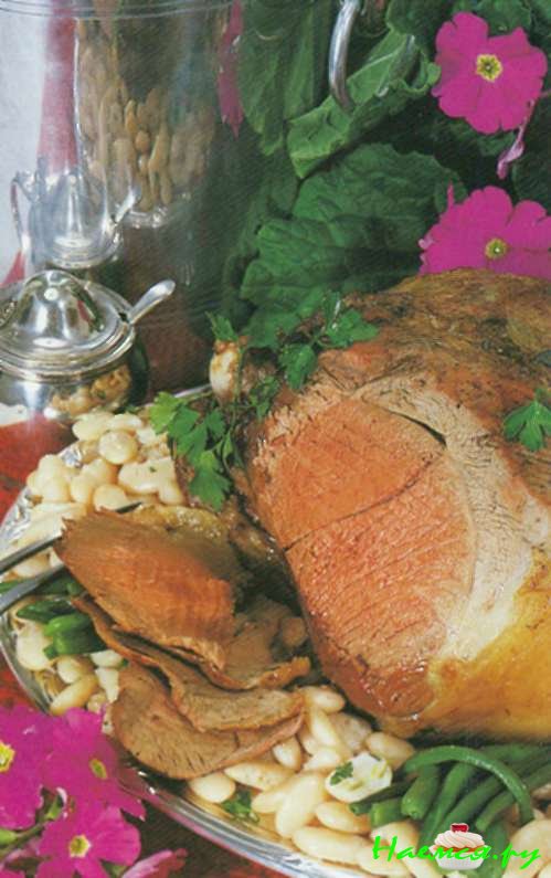 Баранья нога с фасолью