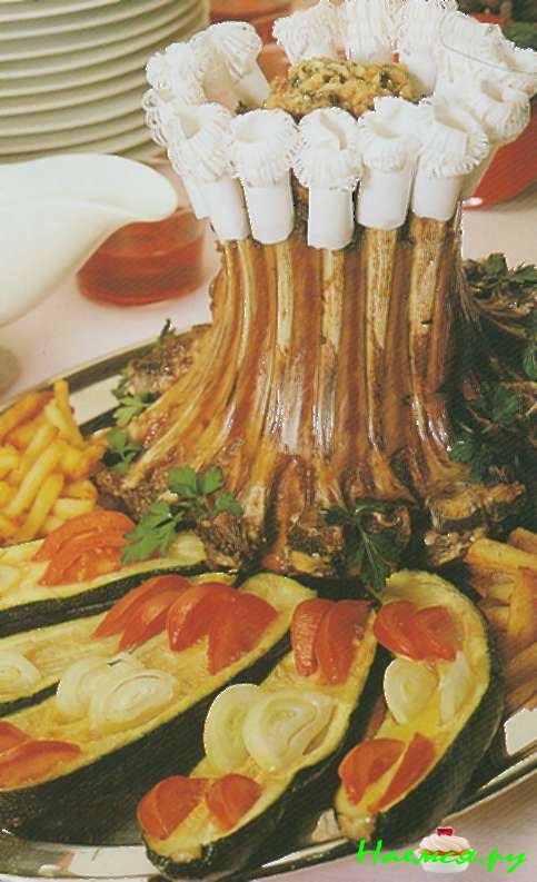 Фаршированная «корона» из бараньих ребер