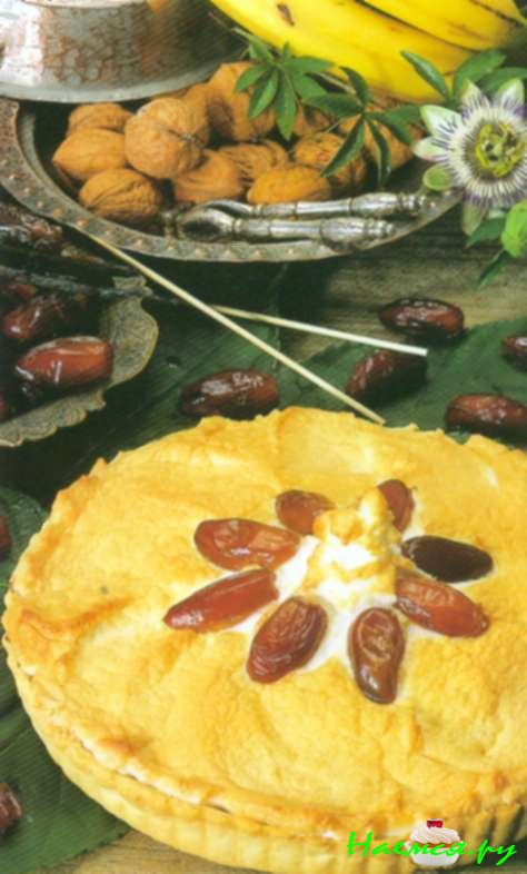 Сладкий финиковый пирог