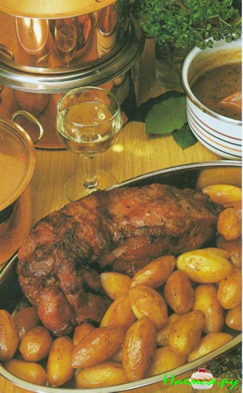 Жареная маринованная свиная лопатка