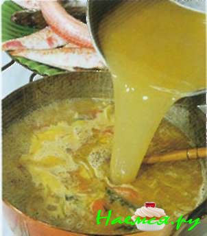 Тушенная в воде (или в белом вине) рыба с соусом &laquo;Ржавчина&raquo; 