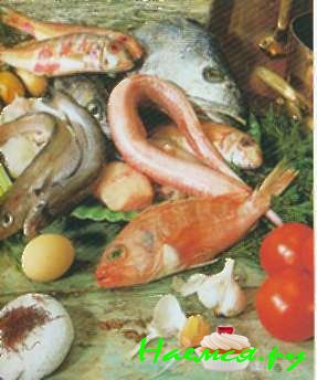 Тушенная в воде (или в белом вине) рыба с соусом &laquo;Ржавчина&raquo; 