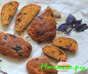 Томатные хлебцы с базиликом