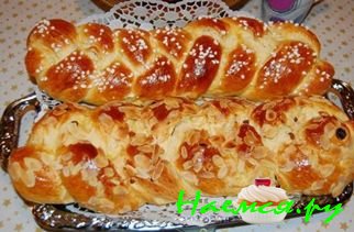 Плетенка с изюмом и курагой