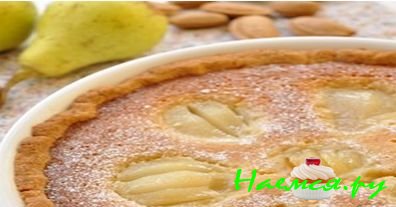 Пирог с грушами и миндальным кремом