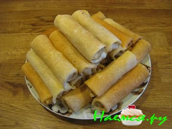 Блины на кефире с курицей и баклажанами