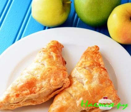 Пирожки с яблоками и сыром