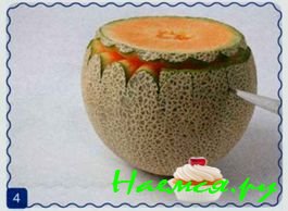 Ваза с хризантемами