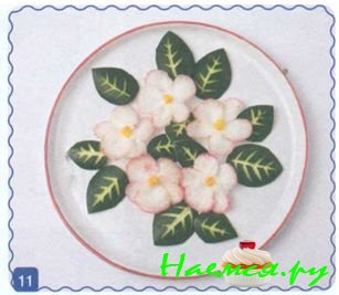 Фиалки из дайкона