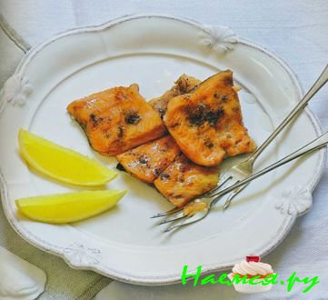 Лосось, запеченный в мультиварке