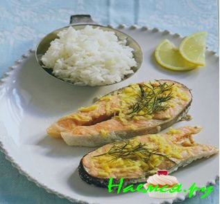 Стейки лосося на пару в мультиварке