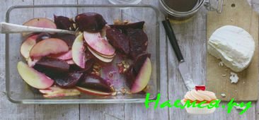 СВЕКОЛЬНЫЙ САЛАТ С КОЗЬИМ СЫРОМ