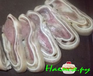 Рулет из свиных ушей