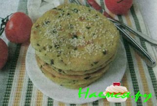 Картофельные лепешки с кинзой и кунжутом