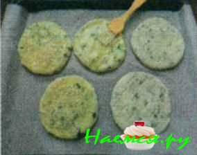 Картофельные лепешки с кинзой и кунжутом