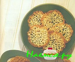 Кружевные ореховые вафли