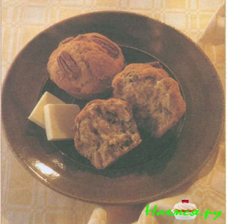 Маффины с кленовым сиропом и орехами пекан
