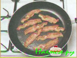 Маффины из кукурузной муки с беконом