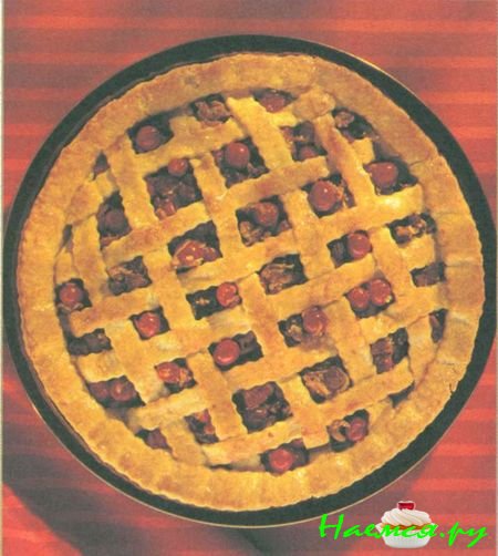 Яблочно-клюквенный сетчатый пирог